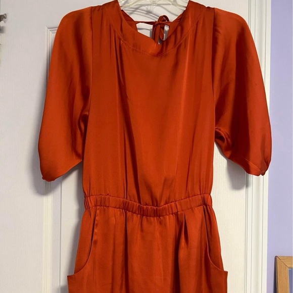 Beautiful Michael Kors Party dress that hits above the knee. - Picture 1 of 5